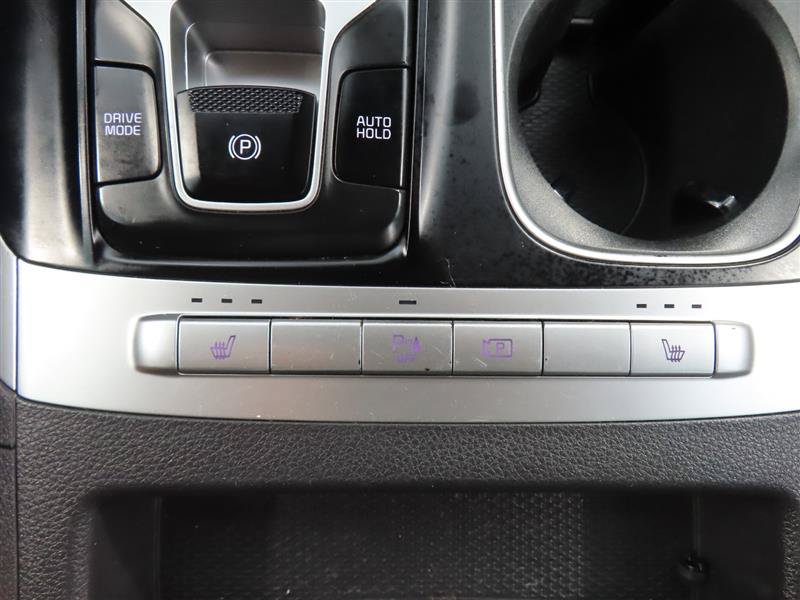 Used 2023 Kia Carnival LX FWD image 28