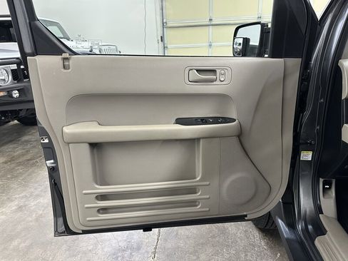 Used 2011 Honda Element EX image 33