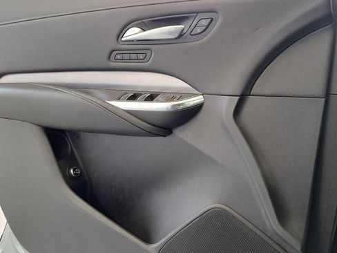 Used 2024 Cadillac XT4 Premium Luxury image 21