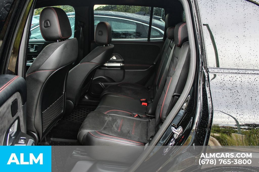 Used 2025 Mercedes-Benz GLB 250 image 17