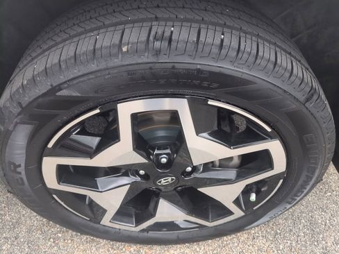 Used 2022 Hyundai Santa Cruz Limited AWD/4WD image 20
