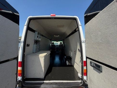 Used 2005 Dodge Sprinter 3500 w/ PWR Convenience Group image 15