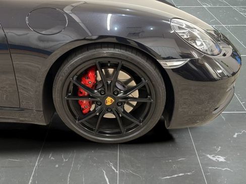 Used 2018 Porsche 718 Cayman GTS RWD image 26