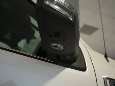 Used 2019 Ford F150 Platinum w/ Equipment Group 701A Luxury AWD/4WD image 7