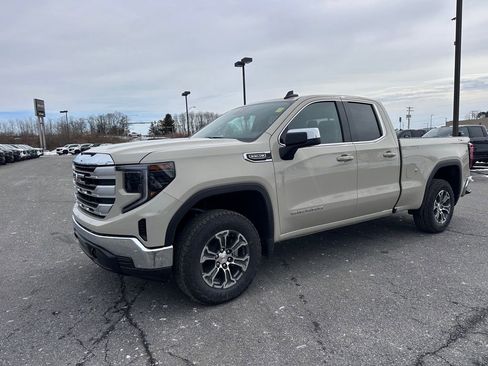 New 2026 GMC Sierra 1500 SLE image 2