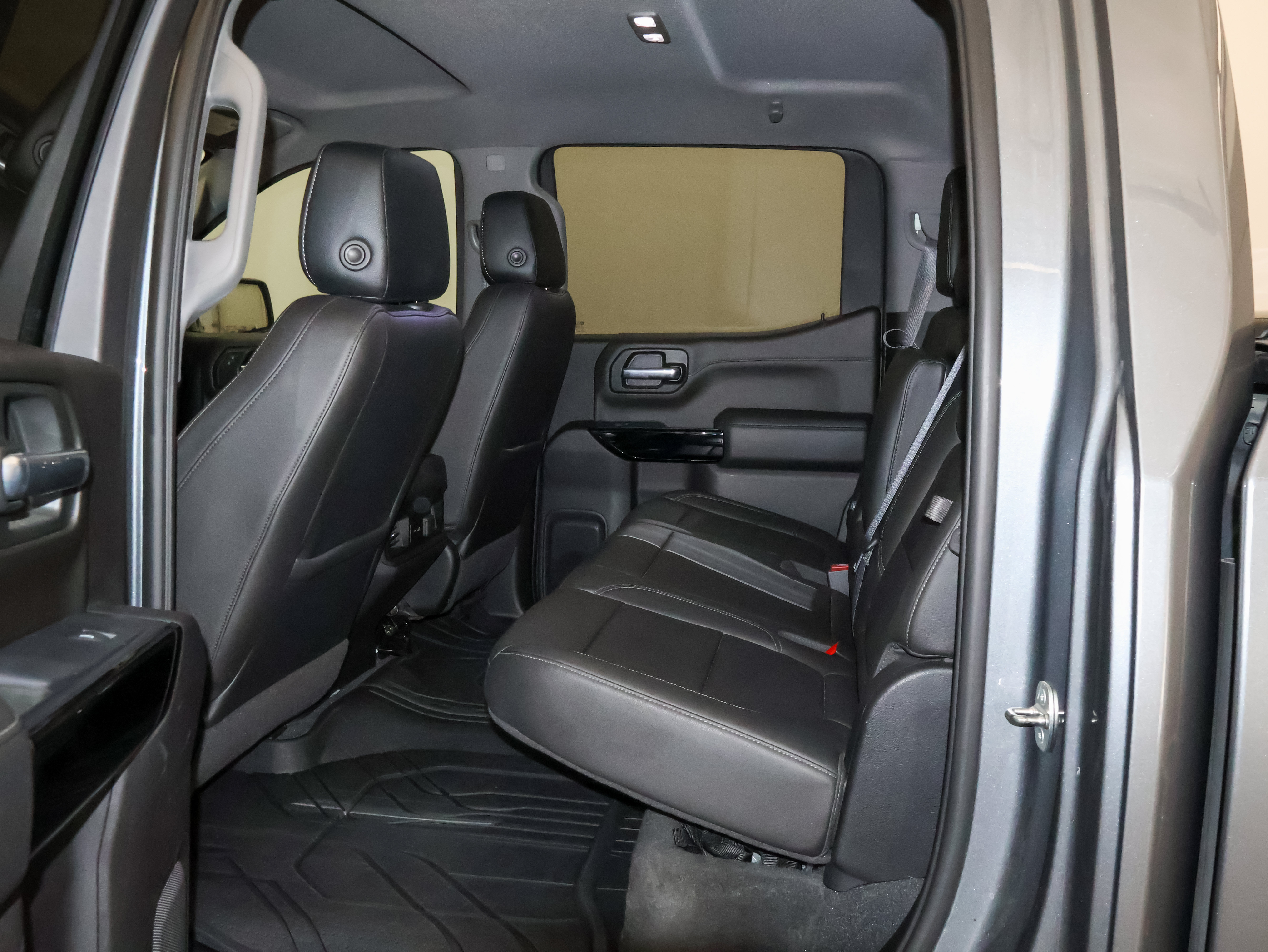Used 2020 Chevrolet Silverado 1500 RST AWD/4WD image 21