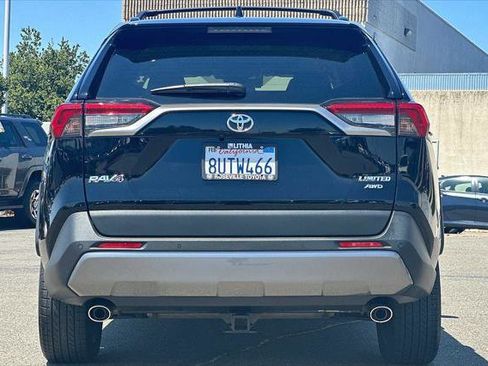 Certified 2021 Toyota RAV4 Limited image 9