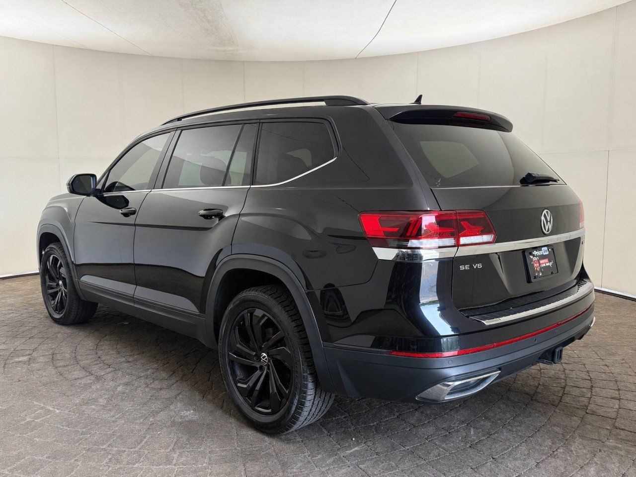 Used 2023 Volkswagen Atlas SE w/ Black Wheel Package AWD/4WD image 5