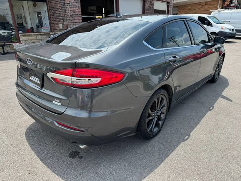 Used 2020 Ford Fusion SE FWD image 15