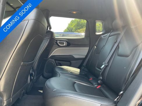 Used 2025 Jeep Compass Limited AWD/4WD image 4