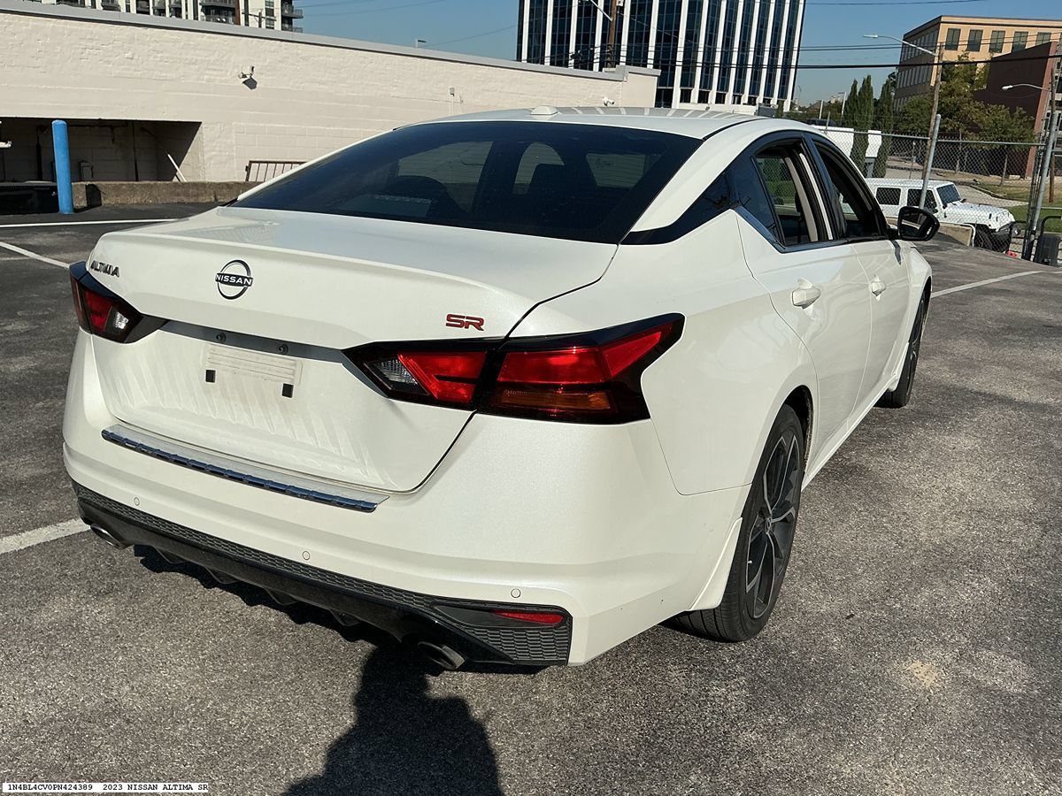 Used 2023 Nissan Altima 2.5 SR FWD image 6