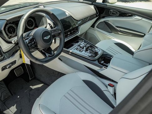 New 2025 Aston Martin DBX 707 image 3