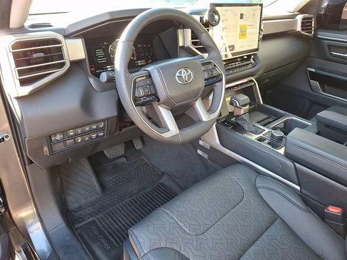 Used 2024 Toyota Tundra Limited AWD/4WD image 9