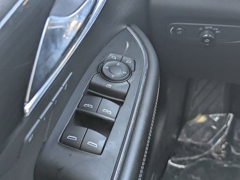 Used 2022 Buick Envision Essence w/ Sport Touring Package image 30