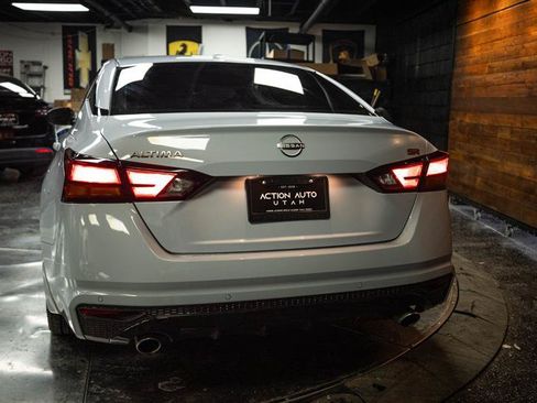 Used 2025 Nissan Altima 2.5 SR FWD image 6