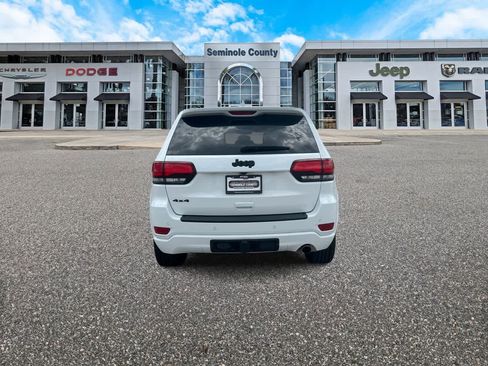 Used 2021 Jeep Grand Cherokee Laredo X AWD/4WD image 7