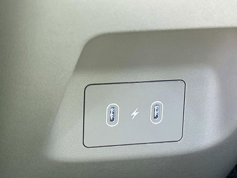 New 2025 Hyundai Tucson Limited image 24