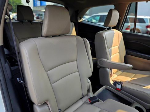 Used 2022 Honda Pilot Touring image 47