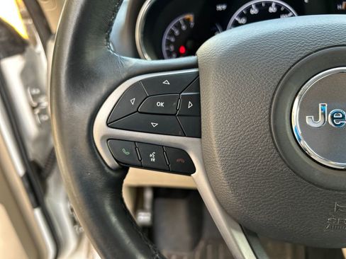 Used 2019 Jeep Grand Cherokee Limited image 21