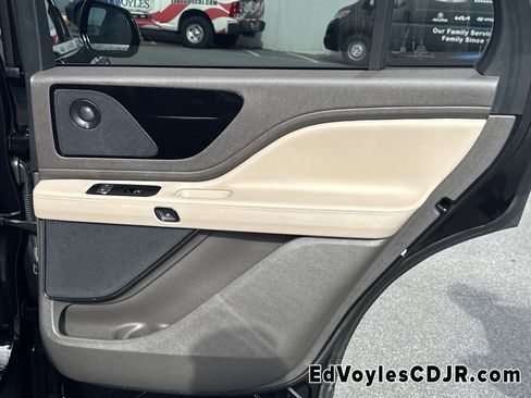 Used 2023 Lincoln Aviator Reserve w/ Equipment Group 201A image 21