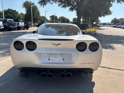 Used 2011 Chevrolet Corvette Coupe w/ 1LT RWD image 6