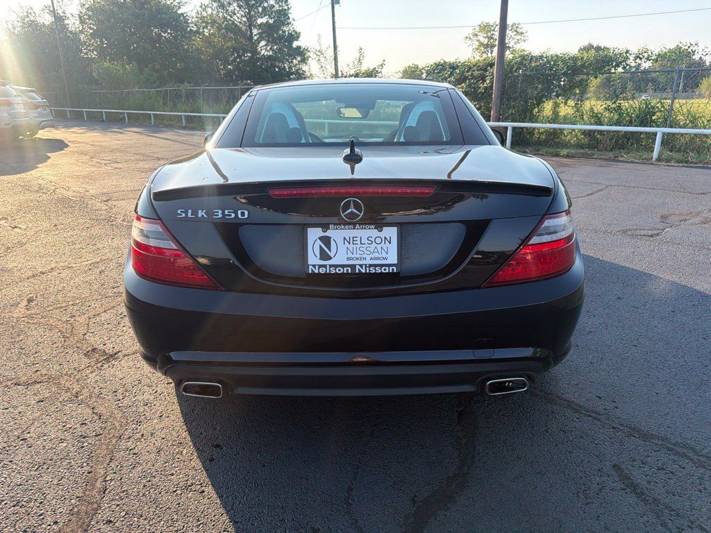 Used 2014 Mercedes-Benz SLK 350 image 6