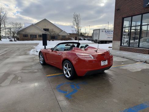 Used 2009 Saturn Sky w/ Premium Trim Package image 19