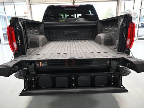 Used 2021 GMC Sierra 1500 SLT w/ SLT Premium Plus Package AWD/4WD image 9