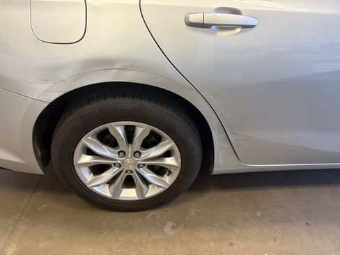 Used 2019 Chevrolet Malibu LT FWD image 10