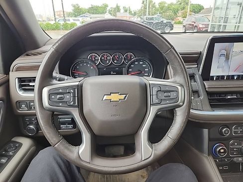 Used 2021 Chevrolet Tahoe LT w/ LT Signature Package AWD/4WD image 18
