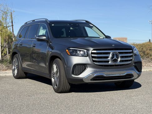 New 2026 Mercedes-Benz GLS 450 4MATIC image 6