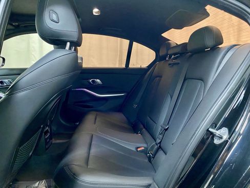 Used 2022 BMW 330i Sedan w/ M Sport Package RWD image 30