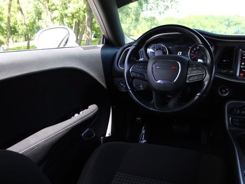 Used 2021 Dodge Challenger R/T Scat Pack RWD image 9