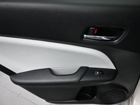 Used 2017 Toyota Prius Prime Advanced image 28