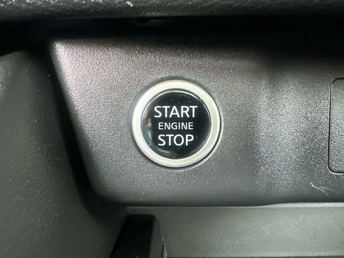 Used 2023 Nissan Rogue SV w/ SV Premium B Package image 36