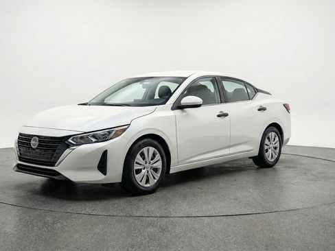 Used 2025 Nissan Sentra S FWD image 3