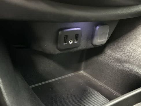 Used 2018 Chevrolet Traverse LT FWD image 25