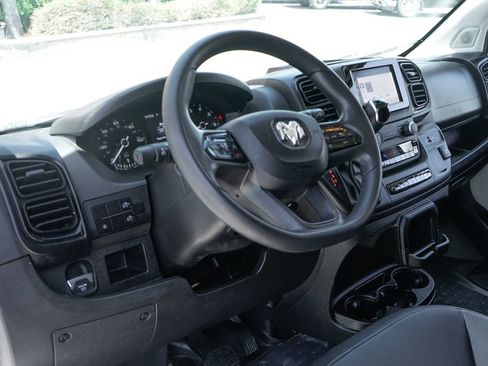 Used 2025 RAM ProMaster 2500 w/ Convenience Group FWD image 20