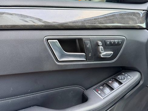 Used 2016 Mercedes-Benz E 350 Sedan w/ Premium Package image 10