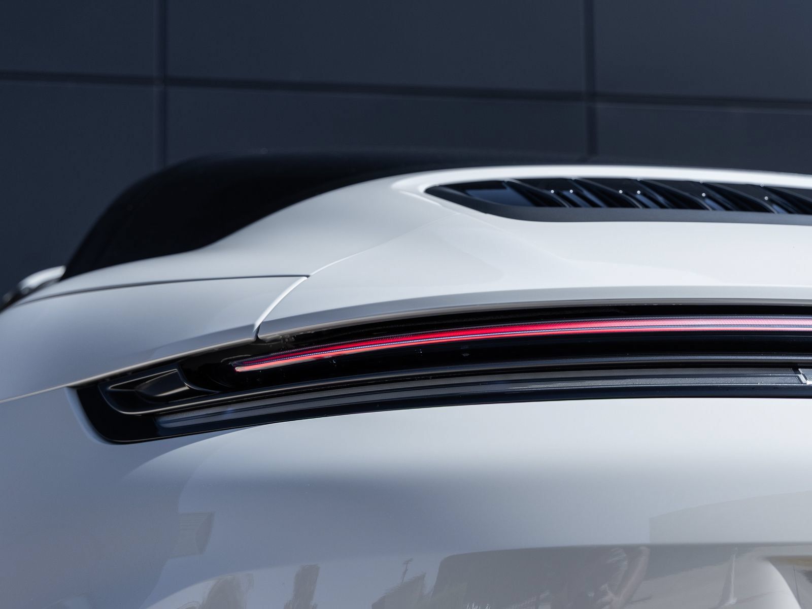 Certified 2025 Porsche 911 Targa 4 GTS AWD/4WD image 16