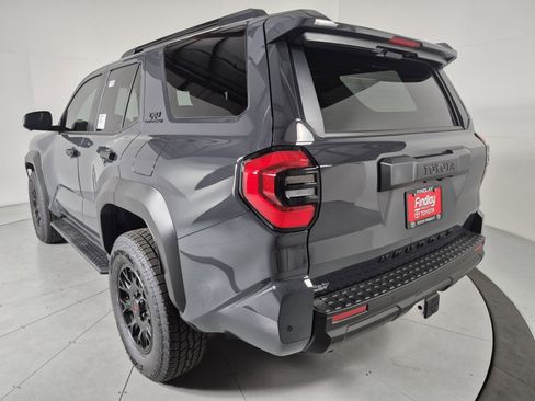 New 2026 Toyota 4Runner 4WD image 3