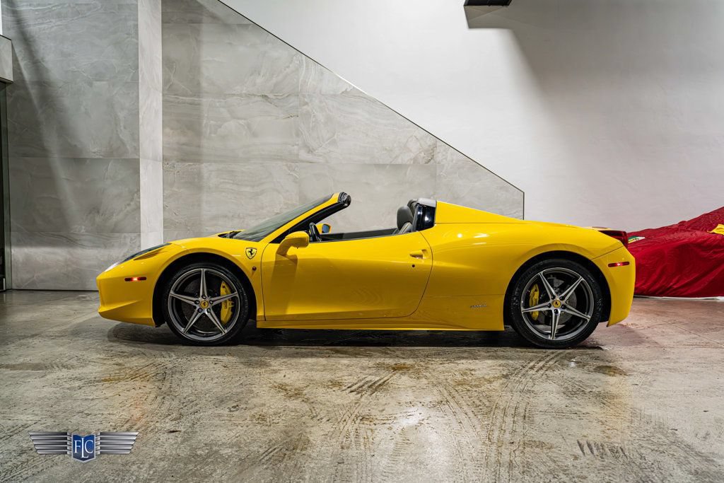 Used 2015 Ferrari 458 Spider RWD image 10
