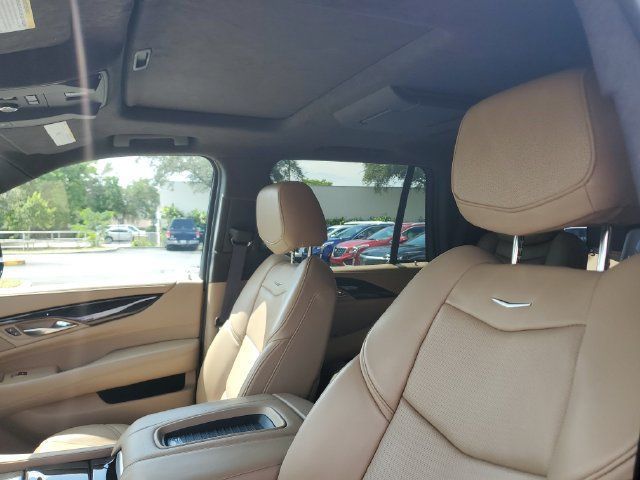 Used 2020 Cadillac Escalade Platinum AWD/4WD image 21