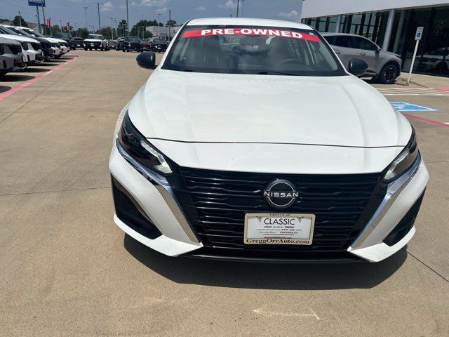 Used 2025 Nissan Altima 2.5 S FWD image 2