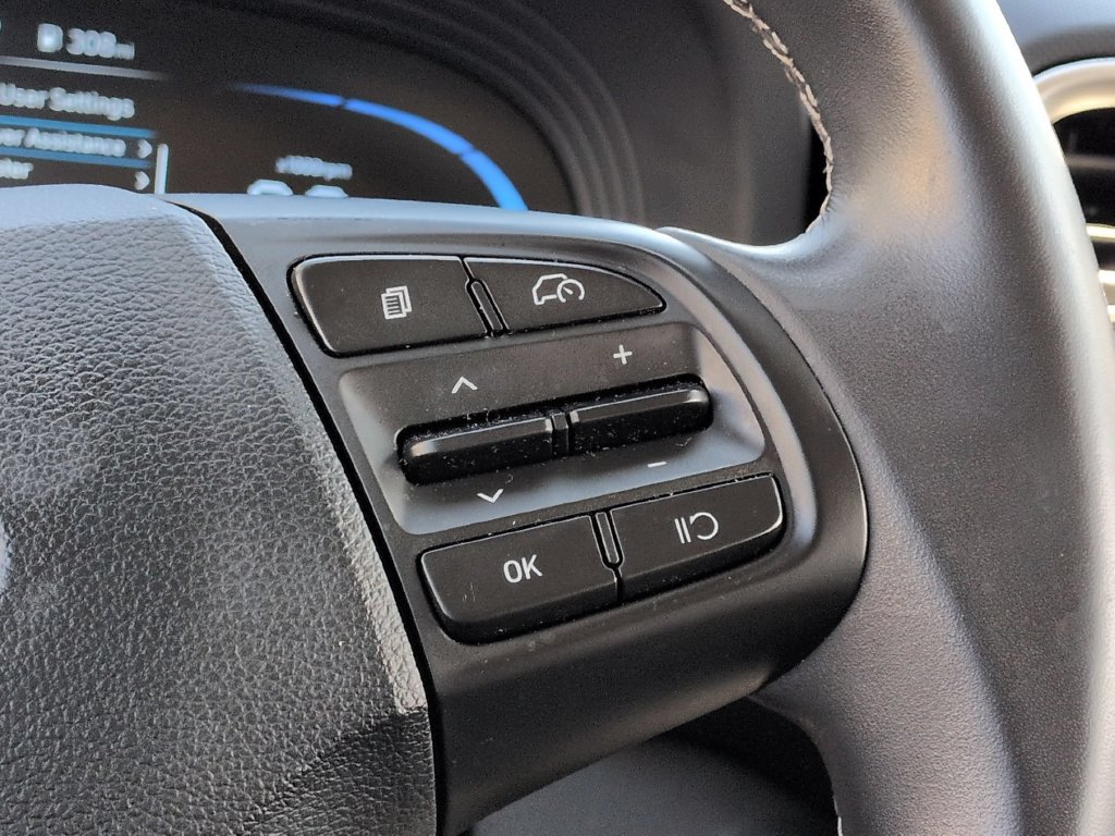 Used 2026 Hyundai Venue SEL FWD image 21