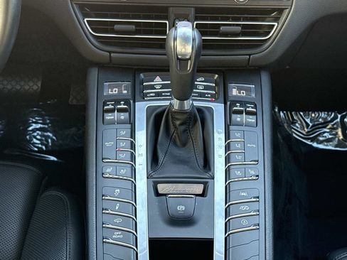 Used 2021 Porsche Macan GTS AWD/4WD image 17