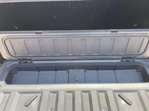 Used 2024 Chevrolet Colorado LT w/ LT Convenience Package III image 14