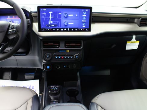 New 2026 Ford Maverick Lariat w/ 4K Tow Package image 18