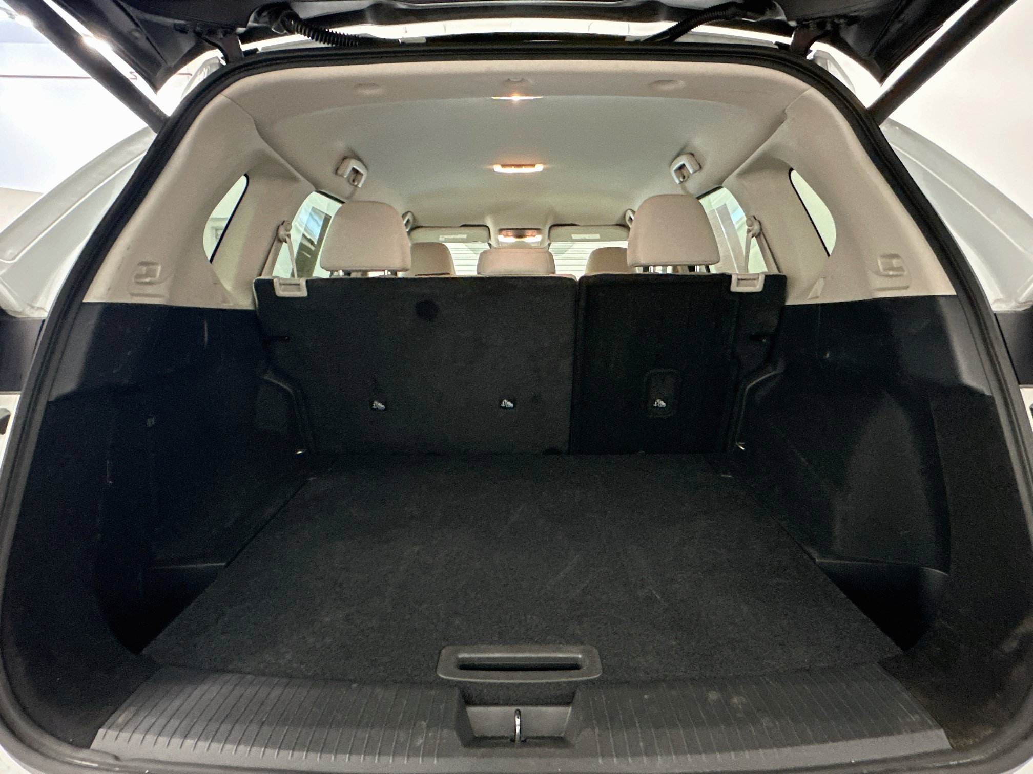 Used 2025 Nissan Rogue SV AWD/4WD image 29