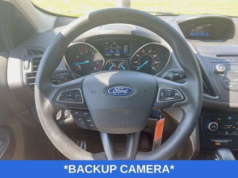 Used 2018 Ford Escape SE FWD image 4
